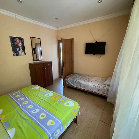 Гостевой Дом На Гечба Hotel Gagra Ngoại thất bức ảnh