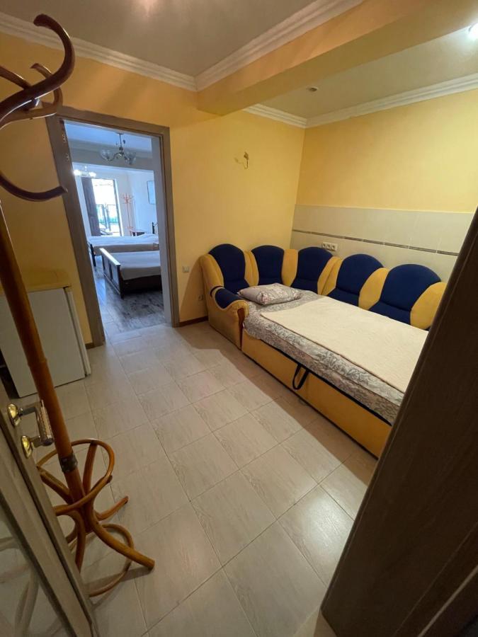Гостевой Дом На Гечба Hotel Gagra Ngoại thất bức ảnh